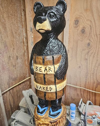 He is finished! A viewer named him Wellington! Watch live carving at twitch.tv/finepinecarving #chainsawcarvers #chainsaw #ch...