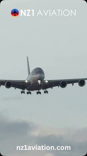 @qatarairways A380 making a crosswind landing onto runway 16R at @sydneyairport
.
.
.
.
#qatar #qatarairways #syd #doh #a380 ...