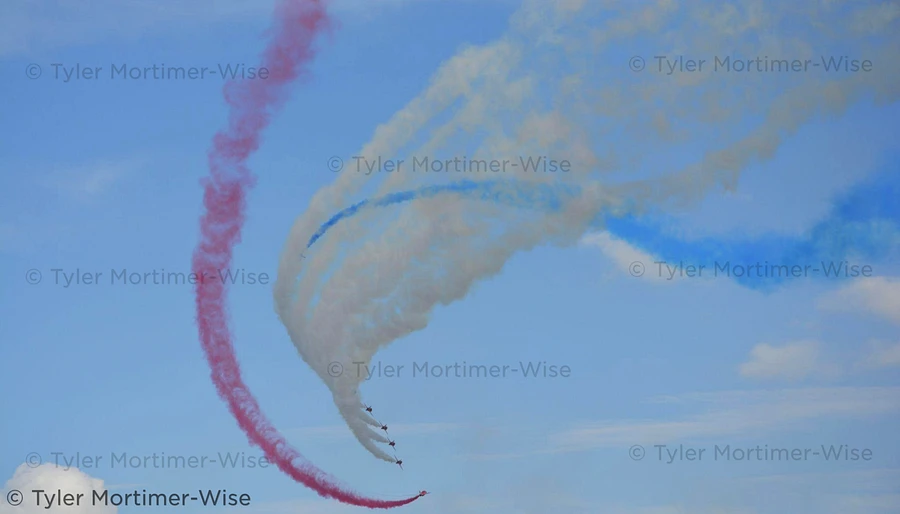Red Arrows Twisting (Digital Photo) product image (1)