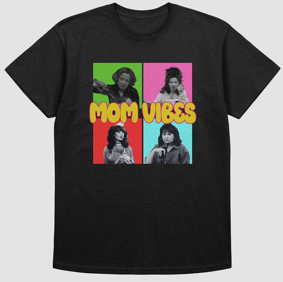 'MOM VIBES' T-SHIRT product image (1)