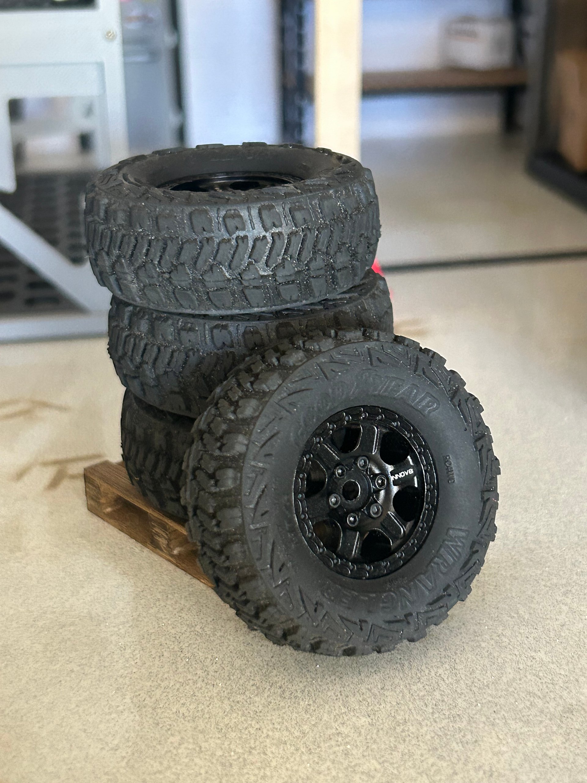 Lgrp wheels with rc4wd tires product image (1)