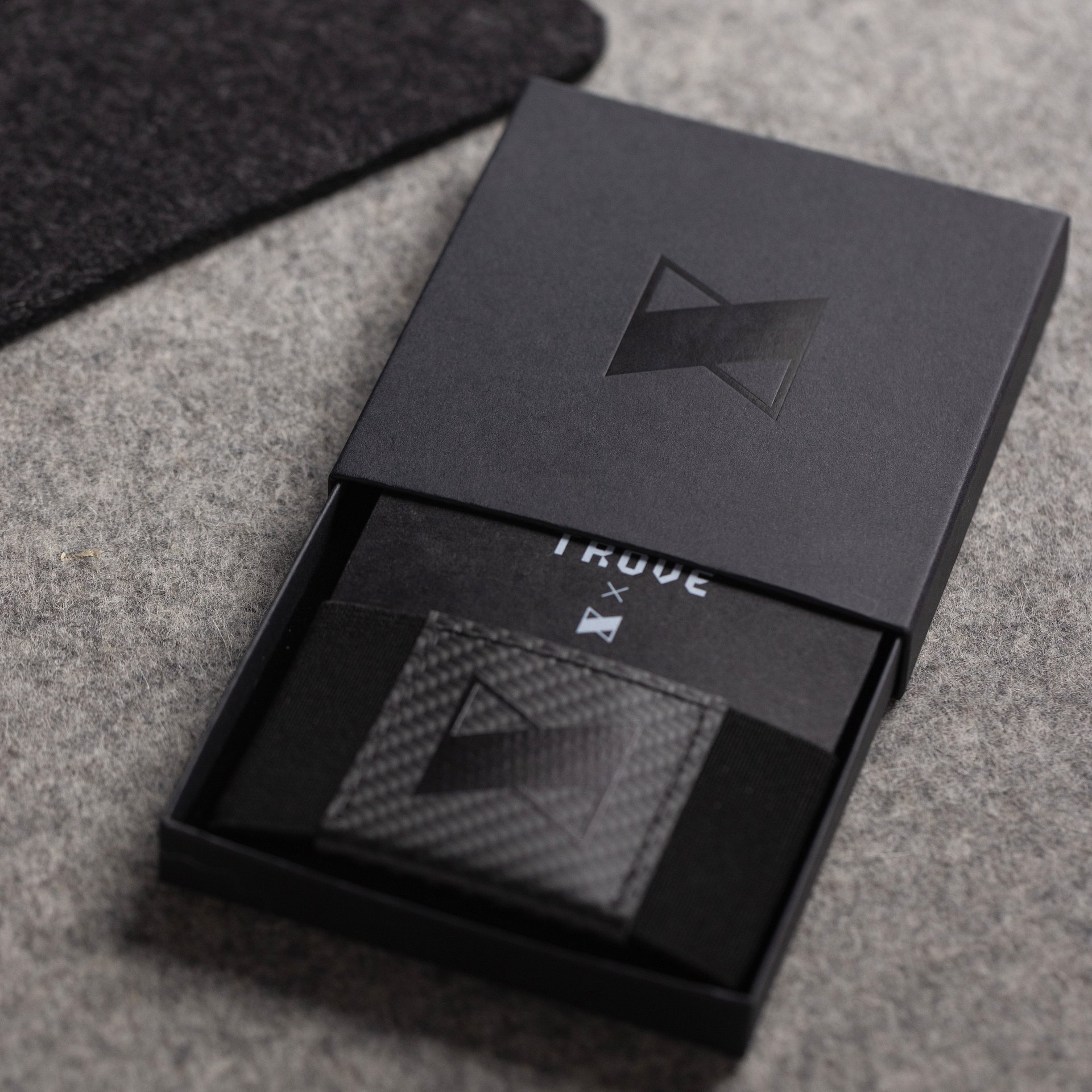 Matte Black Everything Wallet product image (11)