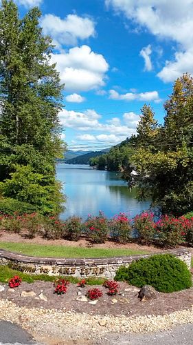 Last September we had the honor and pleasure of spending over 5 amazing beautiful hours at #LakeLure on a perfect sunny day. ...