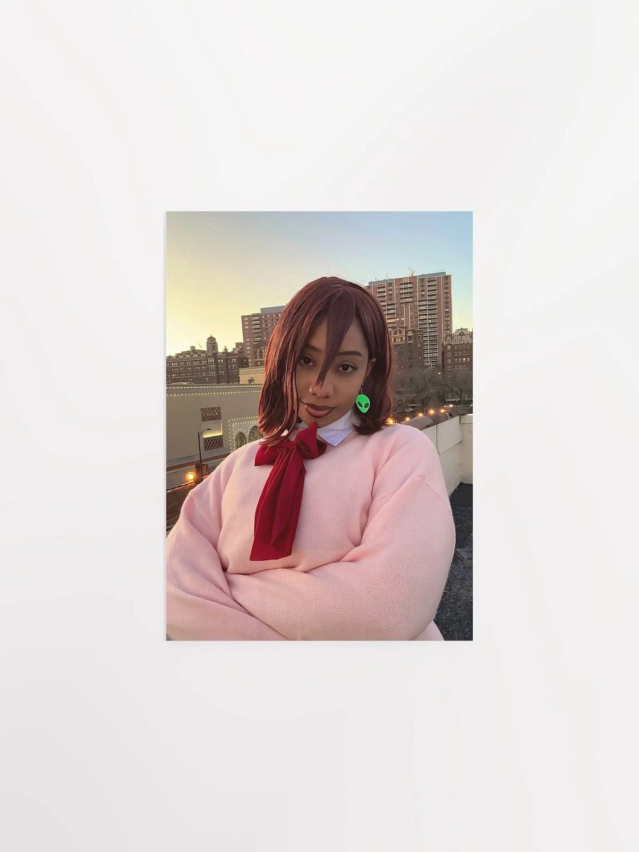 Momo Ayase product image (2)