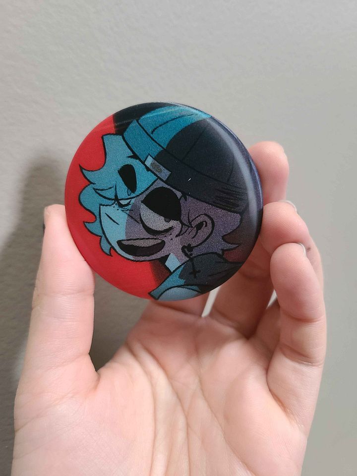 Pine Point: Dimitri Static Eyes Lenticular Badge product image (2)
