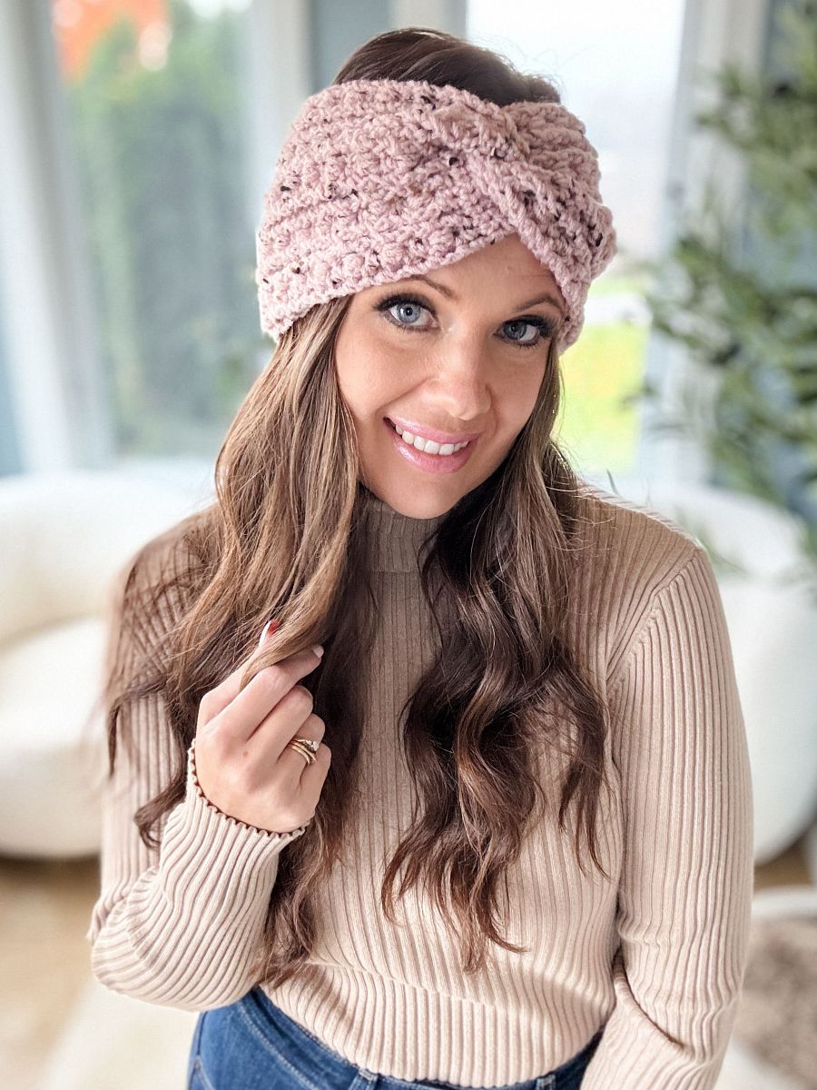 Snuggle Season Headband Crochet Pattern product image (8)