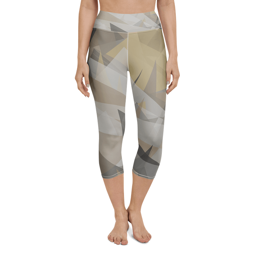 Geometric Fusion All-Over Yoga Capri Leggings product image (4)