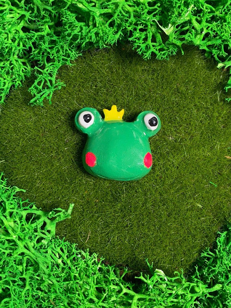 Frog Queen product image (3)