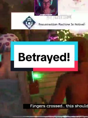 First human game during Advanced Access and my teammates betray me! 😭 #killerklowns #twitchclips #killerklownsfrotheouterspace 