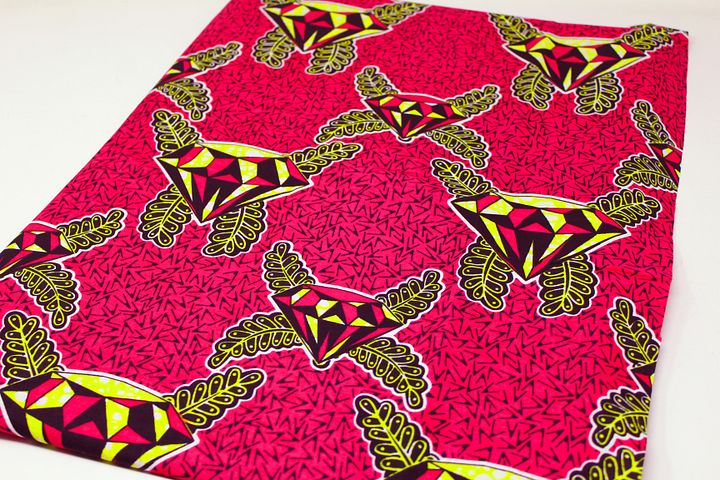 Tessuto Wax Print Fucsia - Design Diamanti - cod. 607/B product image (2)