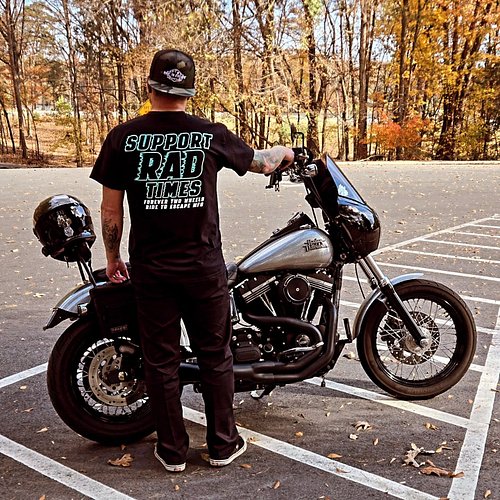 STAY RAD shirts & crops available now on the website!! 🤙
www.RTEMFG.com

#rtemfg
#ridetoescapemfg 
#ridetoescapemanufacturing...