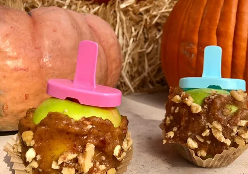 Make yourself a healthy treat so you don’t feel excluded tonight. I made date caramel apples 😋. Do you do this or do you just...