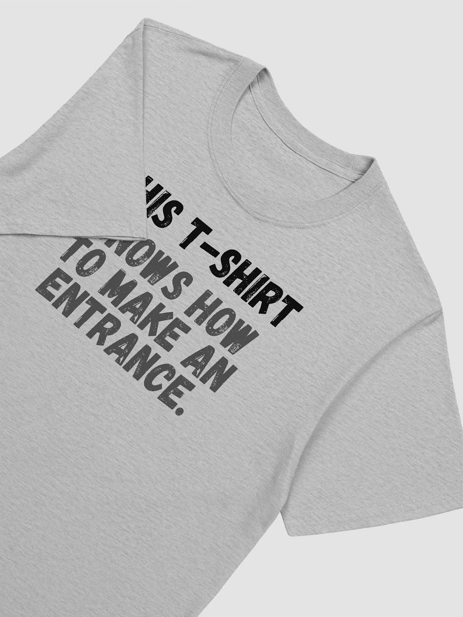 This t-shirt knows how to make an entrance. product image (6)