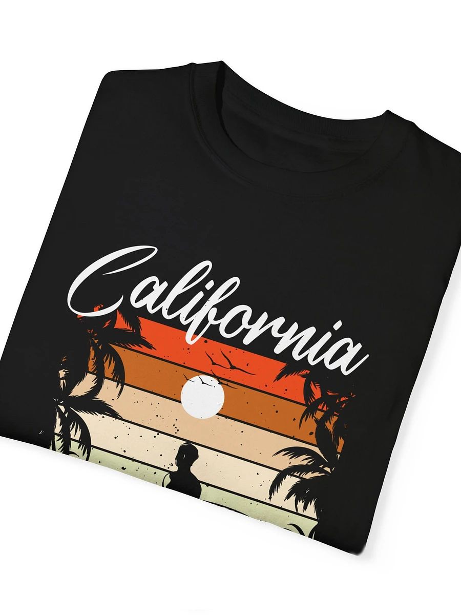 California Dreaming Sunset Surf T-Shirt product image (4)
