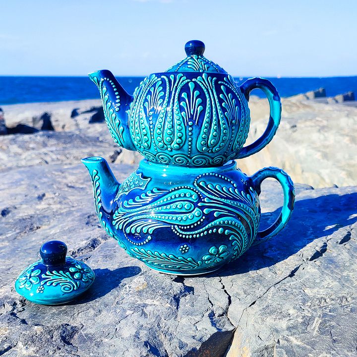 Handcrafted Ceramic Turquoise Teapot – Unique Artisanal Pottery for Tea Lovers product image (1)
