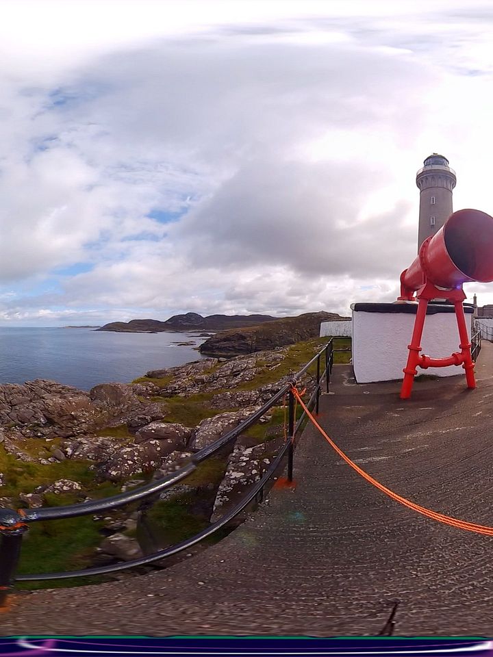 Scottish Treasure "Ardnamurchan Lighthouse" Moment product image (1)