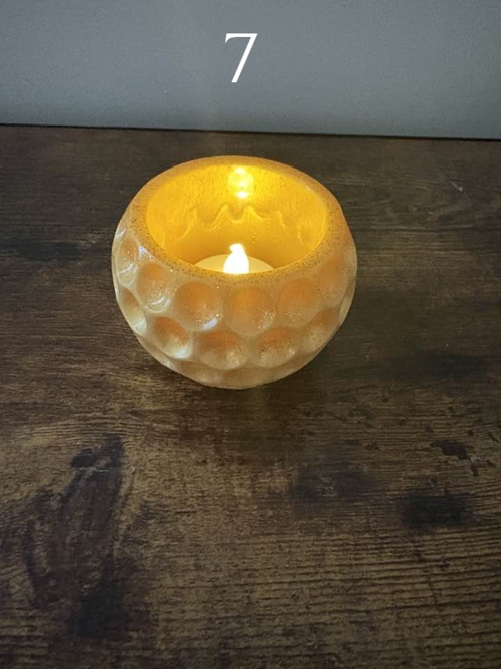 🕯️ Handmade Resin Tealight Candle Holders – Includes Battery-Operated Tealight product image (7)