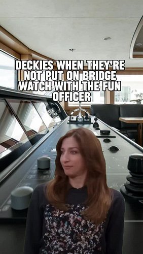 4hrs of silence then 🫠
.
#yachtieworld #yachties #belowdeck #yachtcrew #superyachtcrew #honestyachtie