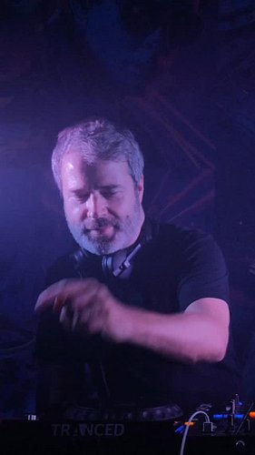 Lange drops his iconic track “Drifting Away” live from the Tranced Out studio. What a moment.

Watch @djlange live @ Tranced ...