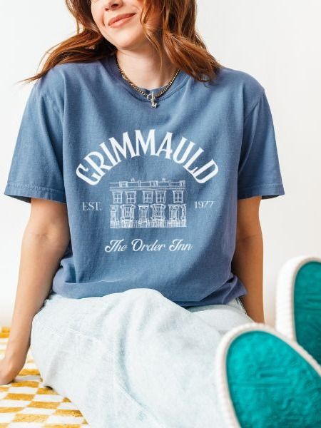 Grimmauld Inn Vintage Minimalist Style Shirt product image (42)