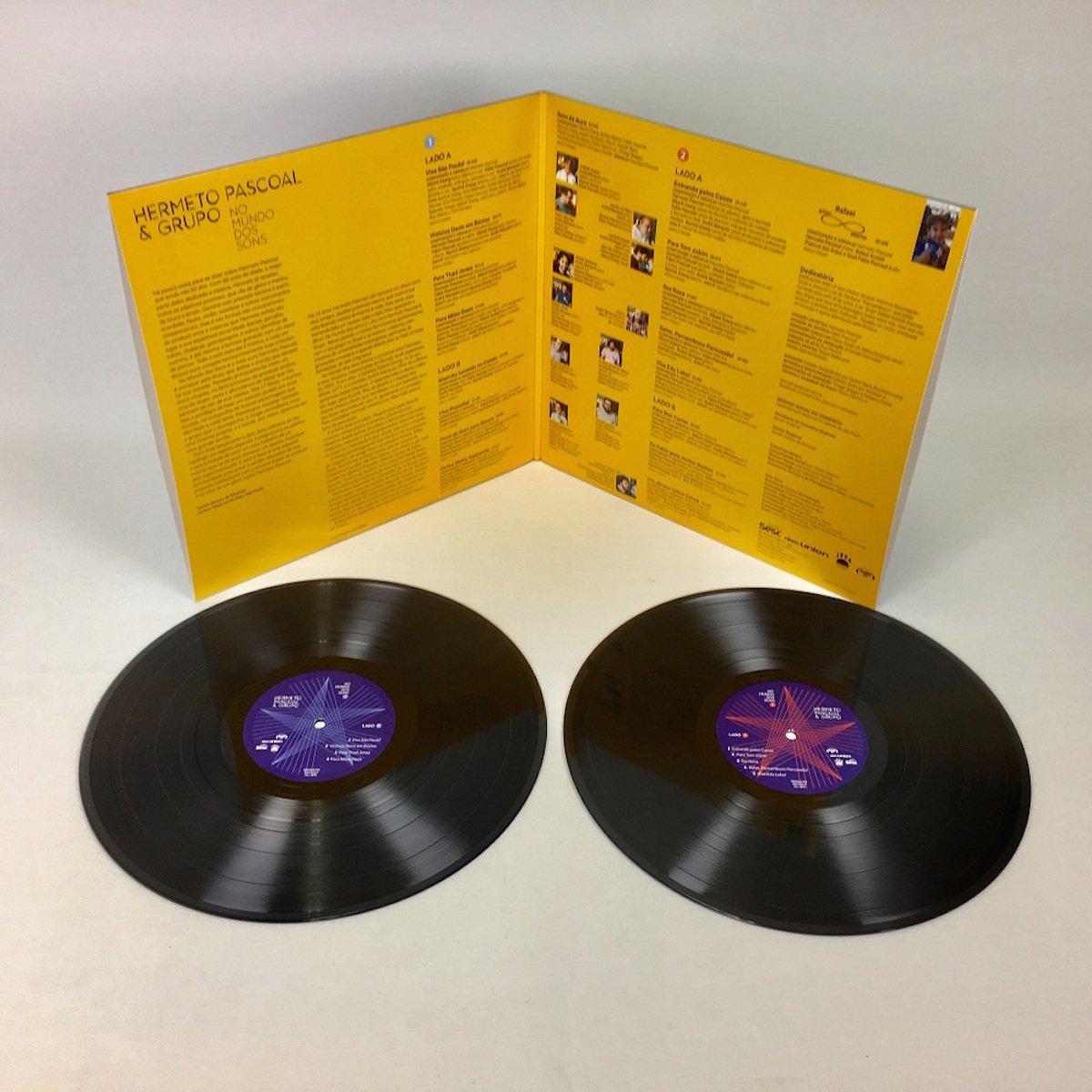 LP Duplo - Hermeto Pascoal & Grupo - No Mundo dos Sons product image (2)