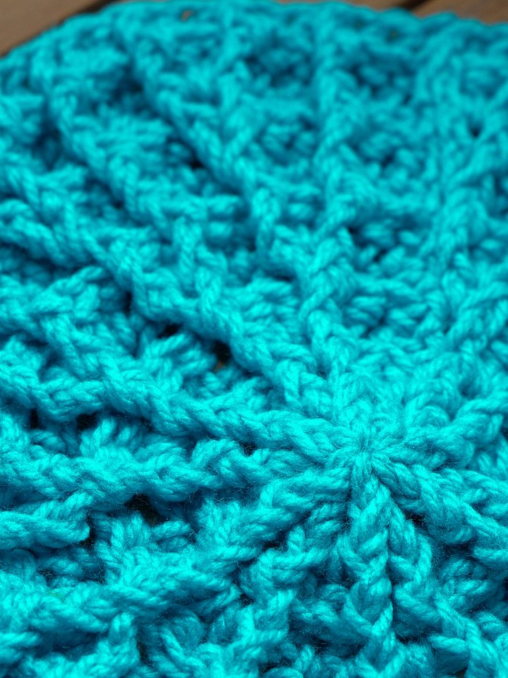 Waffle stitch in rounds pdf pattern product image (2)