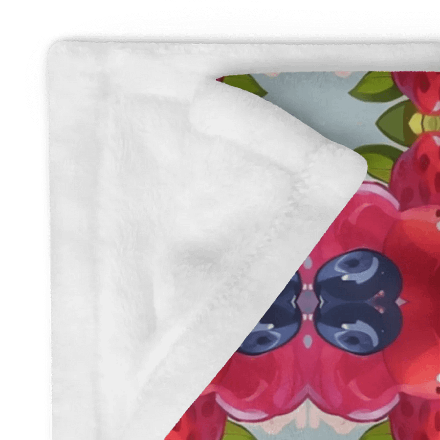 Berry Bliss Seamless Patterned Throw Blanket product image (12)
