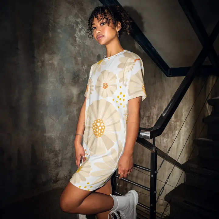 Tizzy Dress product image (1)