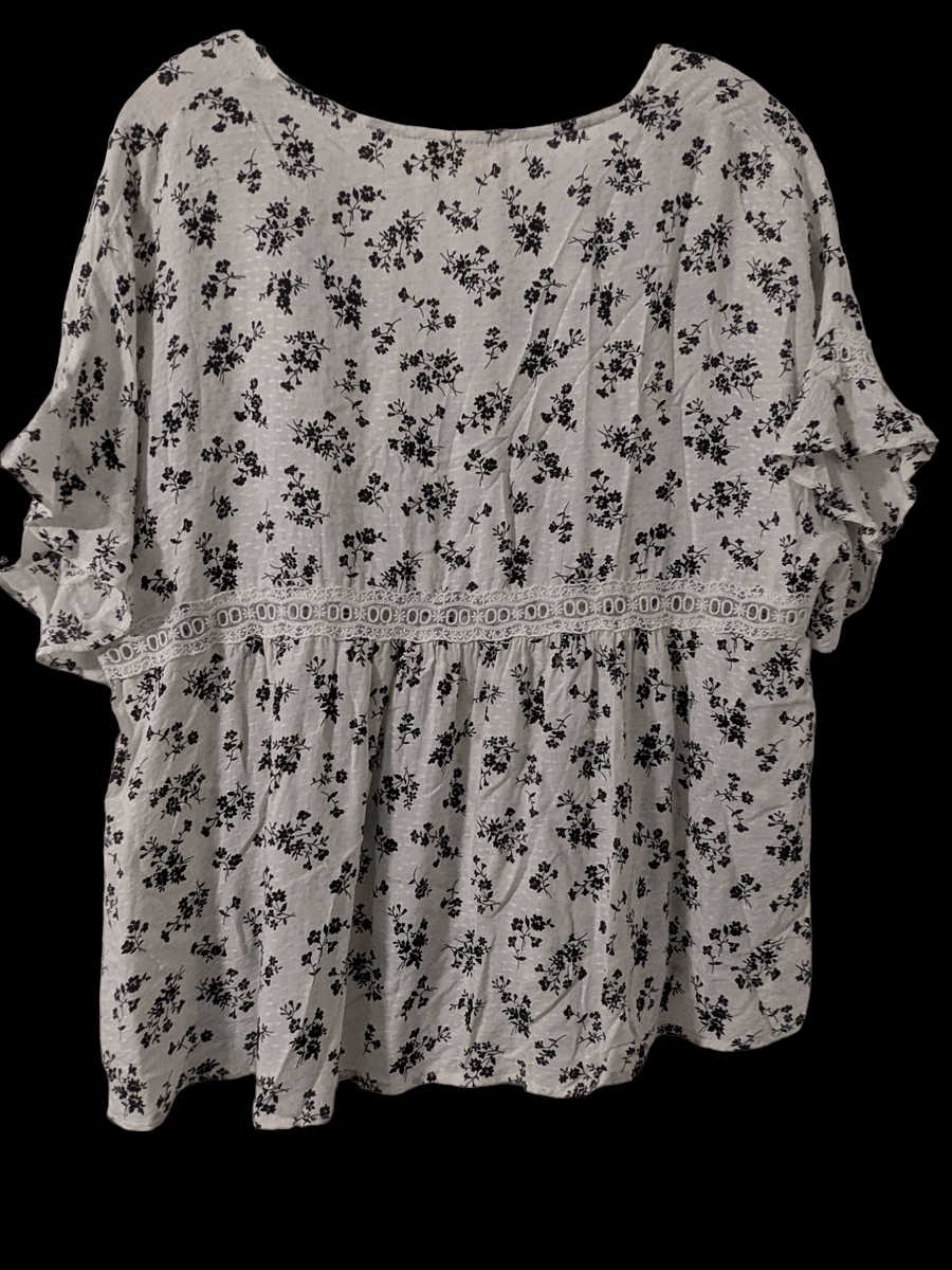 S Floral Lace Top product image (2)