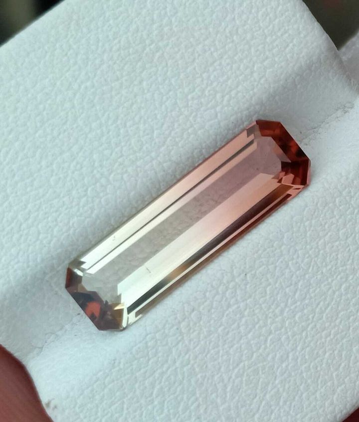 BI-COLOR AFRICAN TOURMALINE VVSI GRADE LOOSE GEMSTONE EMERALD CUT, 3.90 CARAT product image (2)