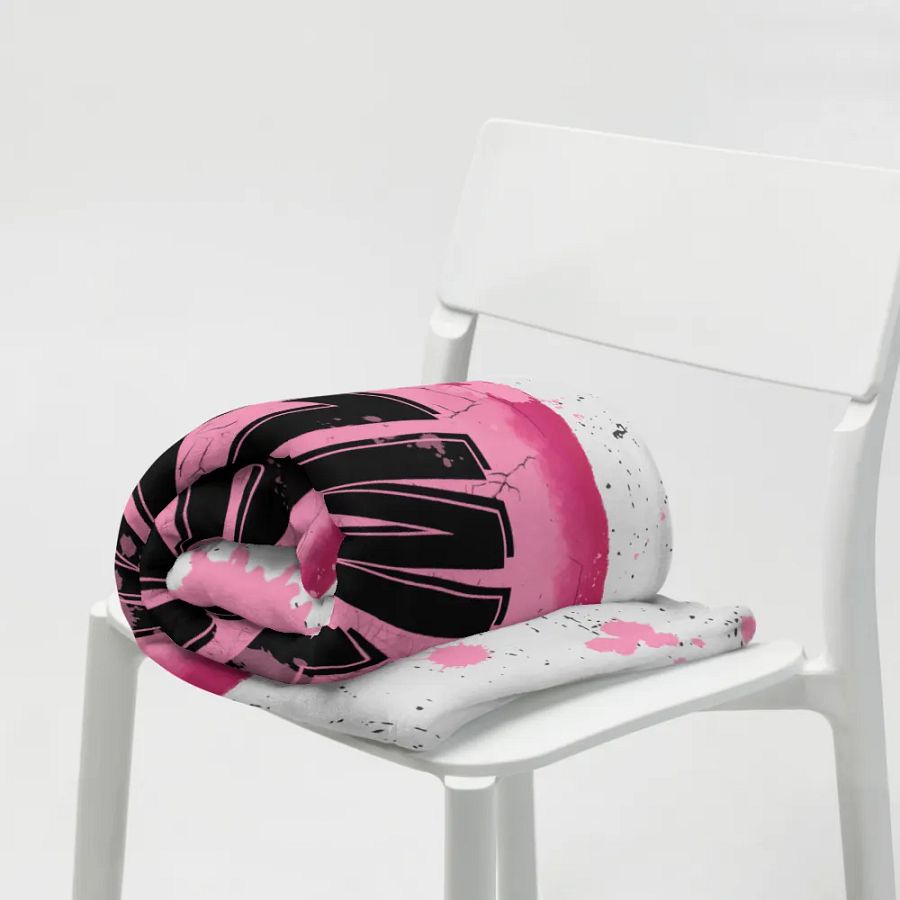 Project Gremlin Blanket product image (19)