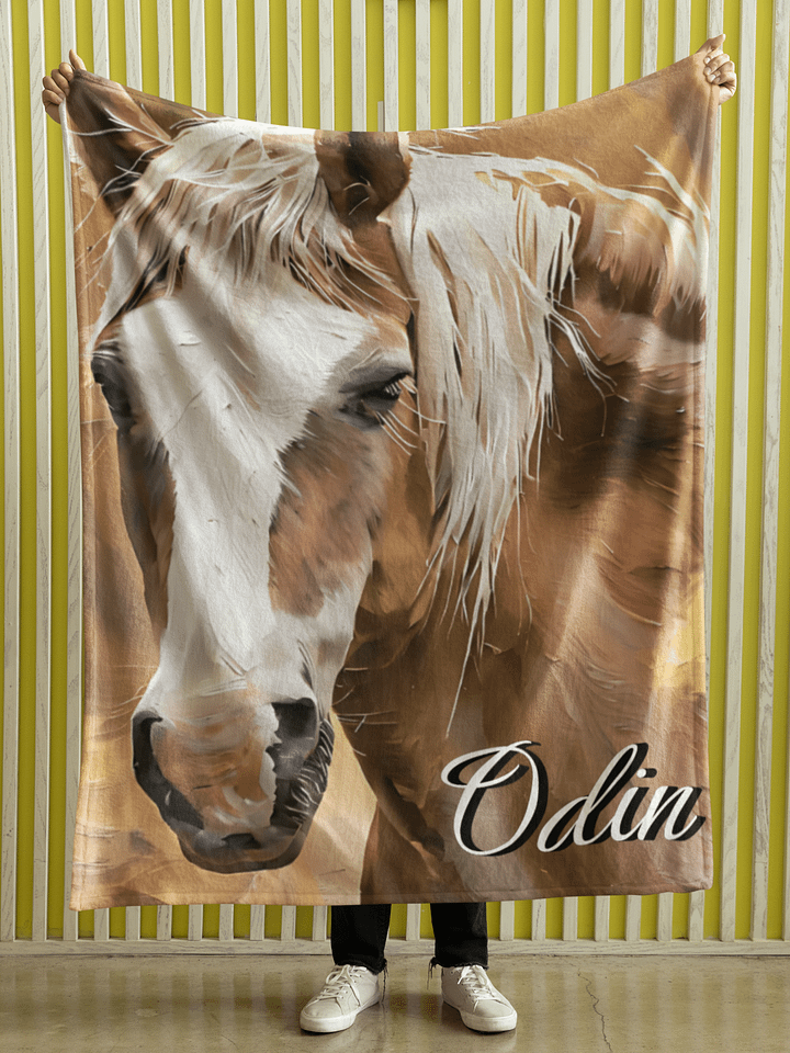 YOUR HORSE! / THROW BLANKET WITH PERSONALIZED NAME product image (2)