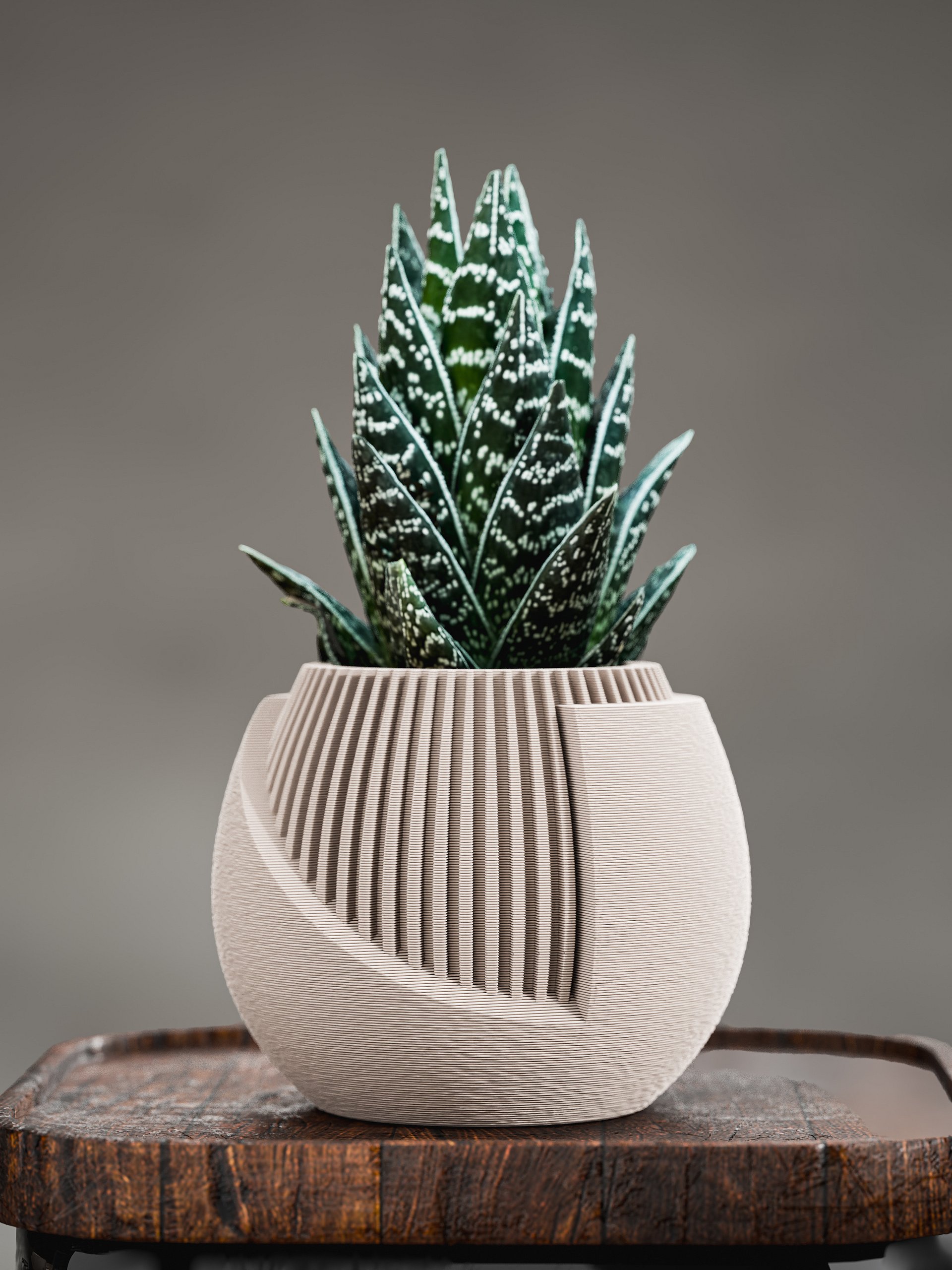 Geometric Ribbed Planter product image (11)