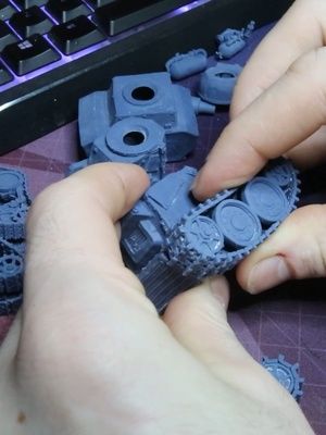 Assembling Some 3D Printed Grot Tanks #fyp #fypシ #fypシ゚viral #warhammer40k #warhammer #warhammercommunity