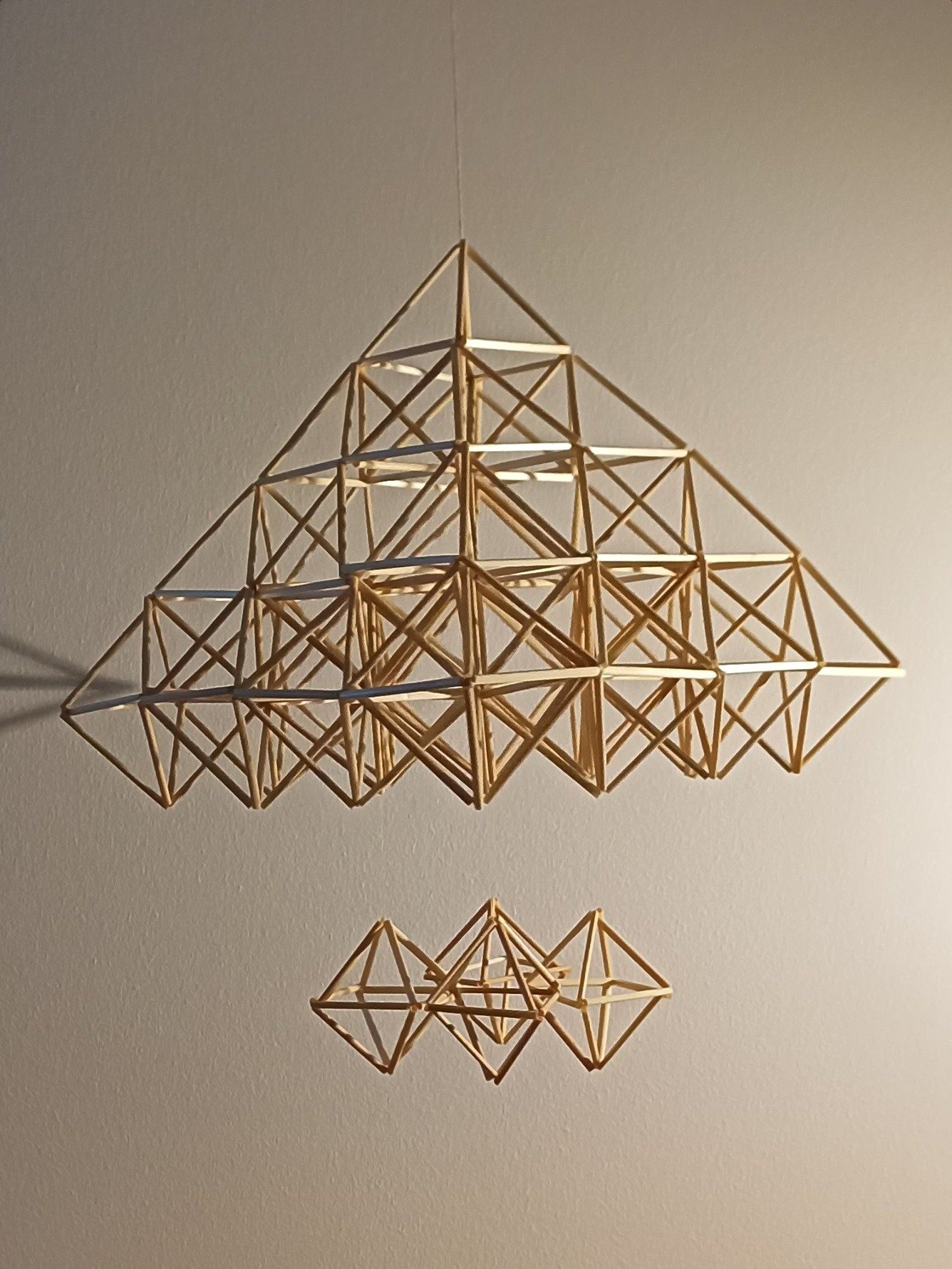 Pyramidi product image (1)