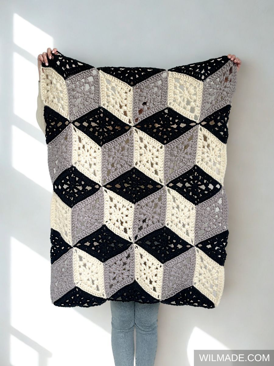 Tulip Cube Throw product image (1)