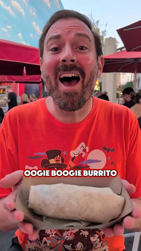 Trying the new Oogie Boogie Burrito from the Studio Catering Truck in California Adventure!
🌯 Oogie Boogie Burrito - $14.49
C...