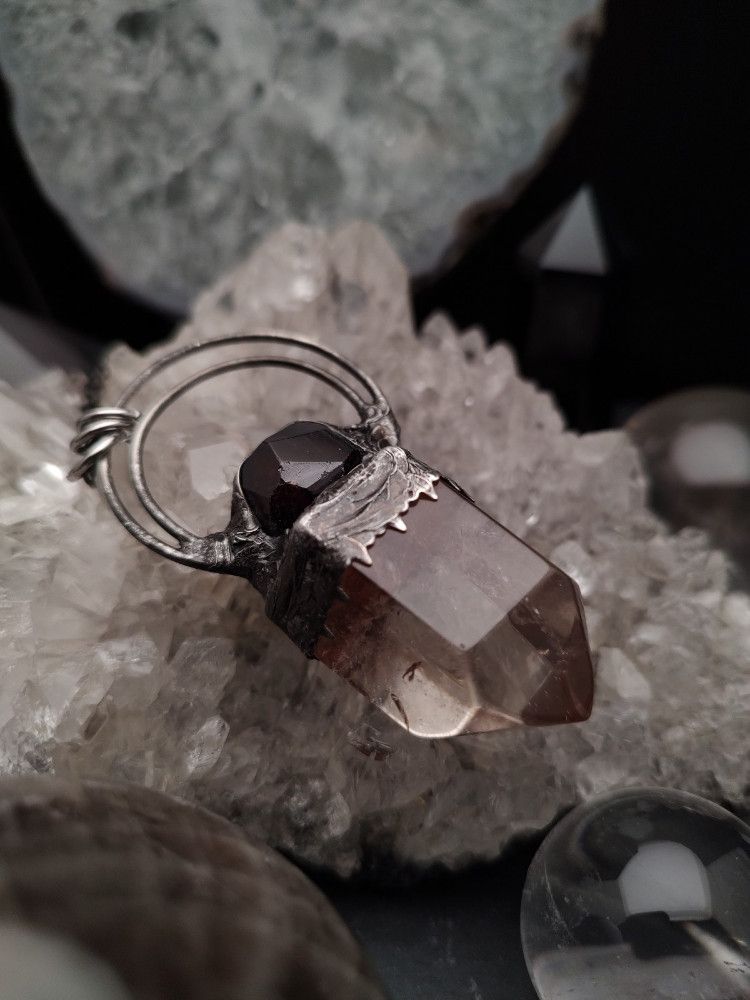 Sorcery Talisman - Smoky Titan product image (3)