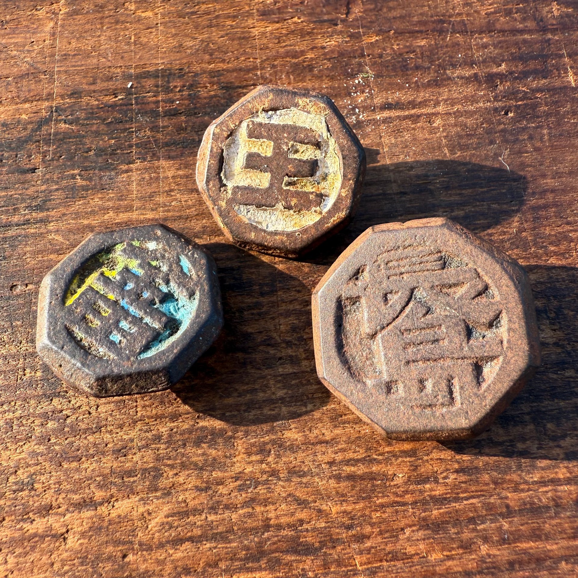 🎎 Vintage Set of 3 Japanese Be-goma (べいごま) Spinning Tops – Baseball Giants Tribute – Japan Antique Roadshow product image (1)