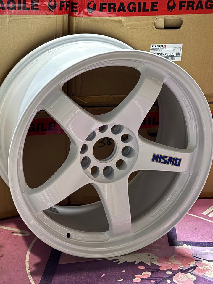 Nismo LMGT4 Anniversary Wheels White - 5x114.3 (New) product image (1)