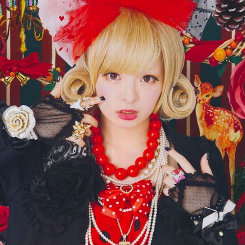 きゃりーぱみゅぱみゅ 4 way carousel... rock, goth, sweet loli
📸 Kera
━
#nostalgia #90skids #90s #punk #streetsnap #sweetloli #90saesthe...