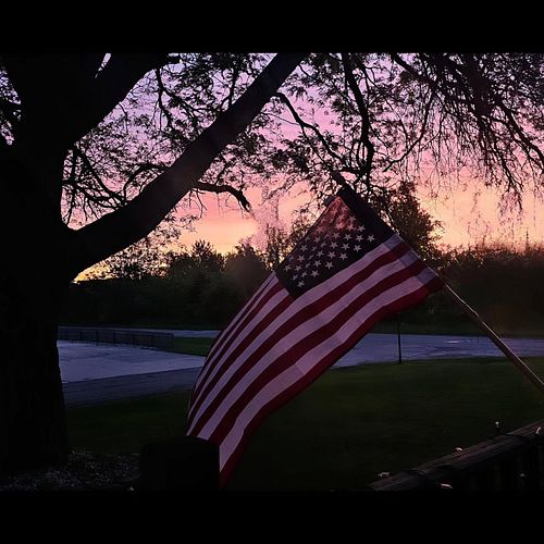 What does Memorial Day mean to you? What do you do on this day? Who do you honor? Who do you thank for your freedoms? 🇺🇸 🎖️#g...