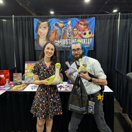 Y'all . . . I met @justinehuxley the voice of Wattson from @playapex & all I have to say is wow!! 

They are absolutely nice ...