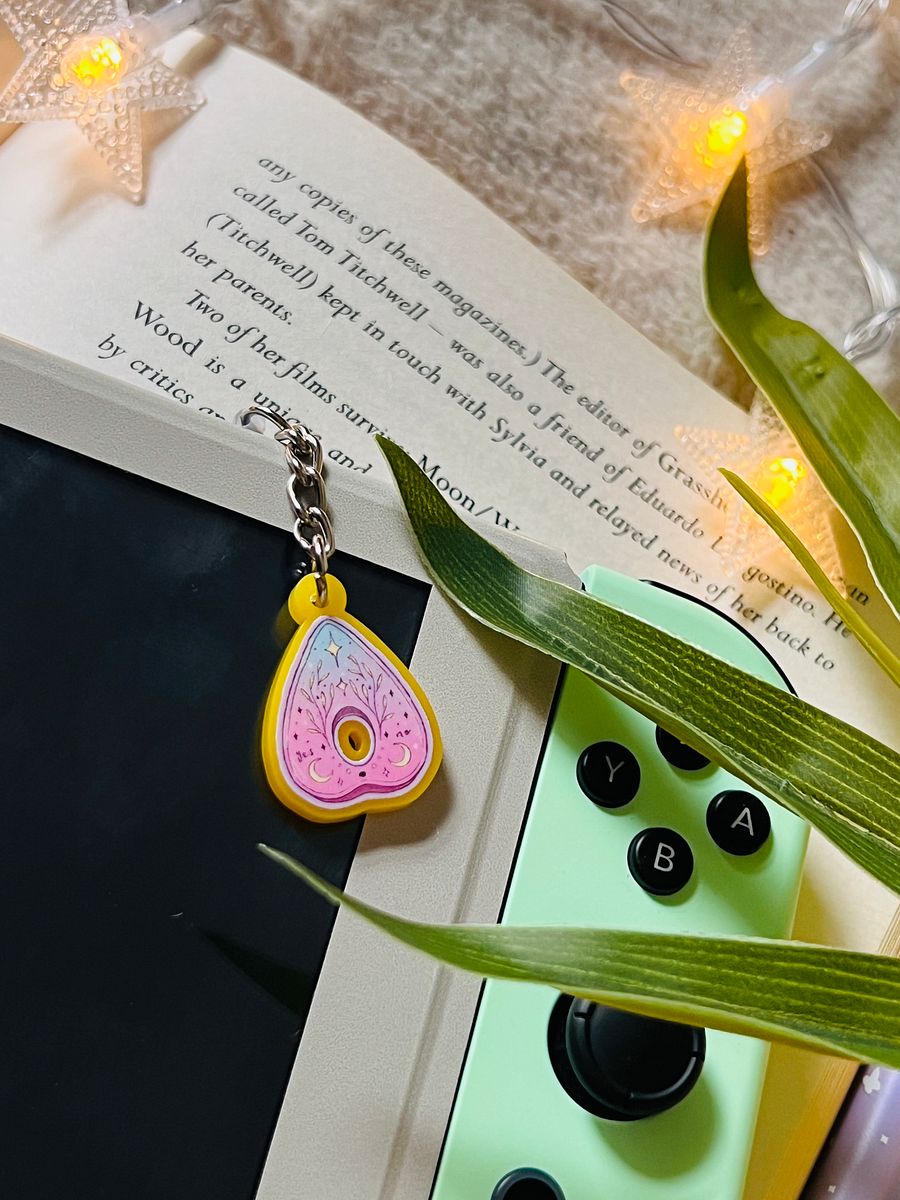 Ouija Planchette Switch Charm product image (1)