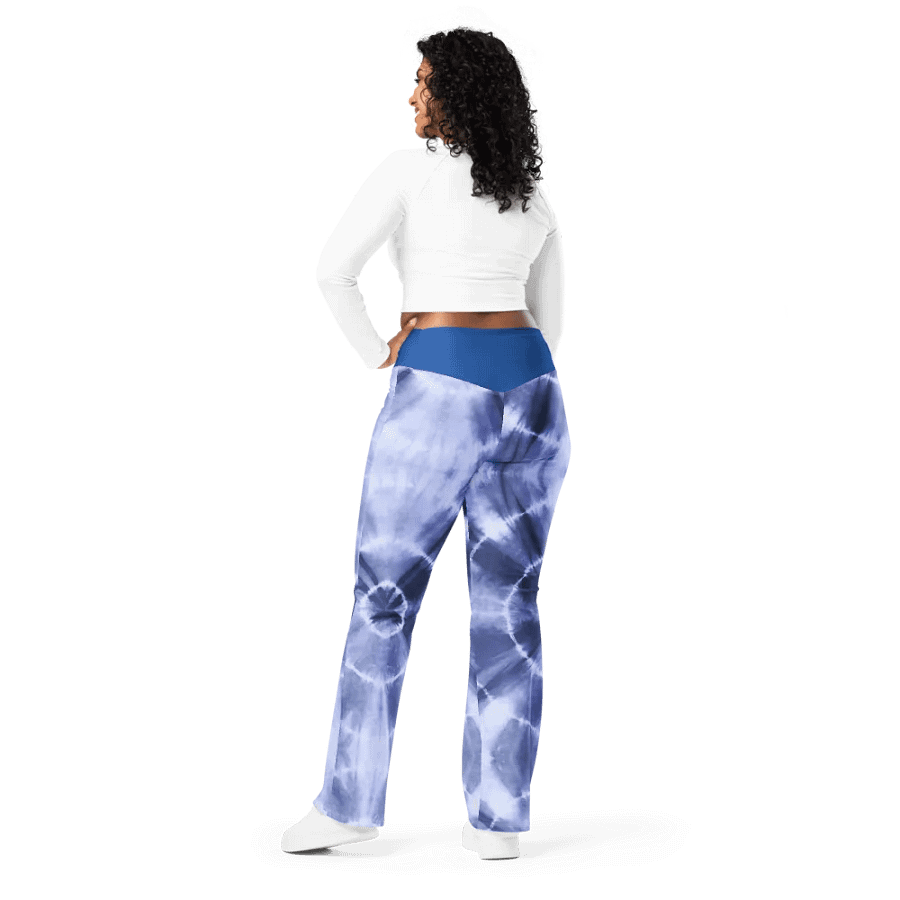 Aqua Dream Flare Leggings product image (5)
