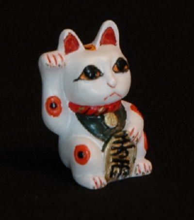Maneki Neko Luck Cat - Super Tiny Japanese Cat Figure product image (2)