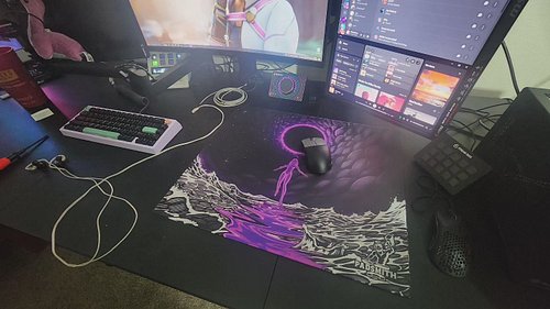 New mouse pad.. who dis??? 

#glass pad #purple #setup #computer #battlestation