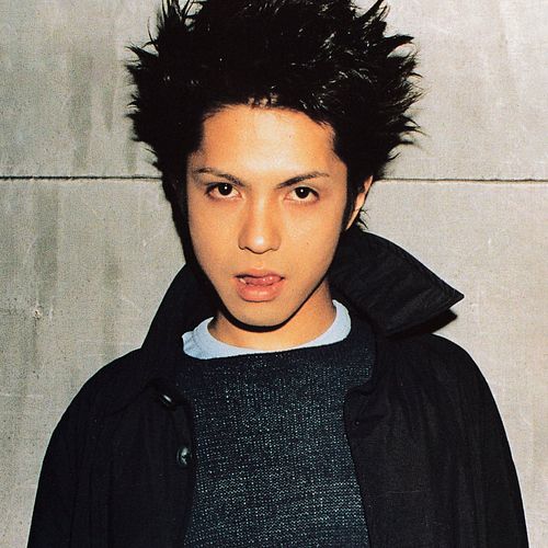 Carousel of Hyde from L'Arc on the cover and inside Smart June 1998, from my archives. Bringing my archives back from @mgdr.a...