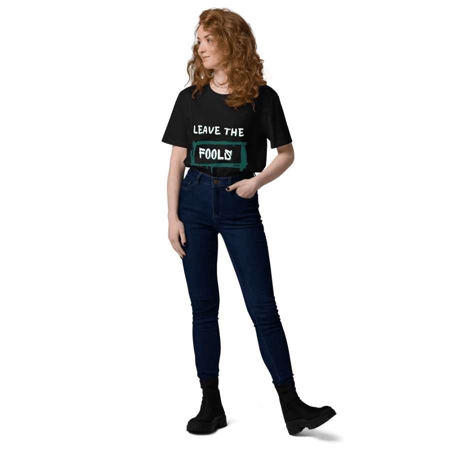 Tshirt product image (8)
