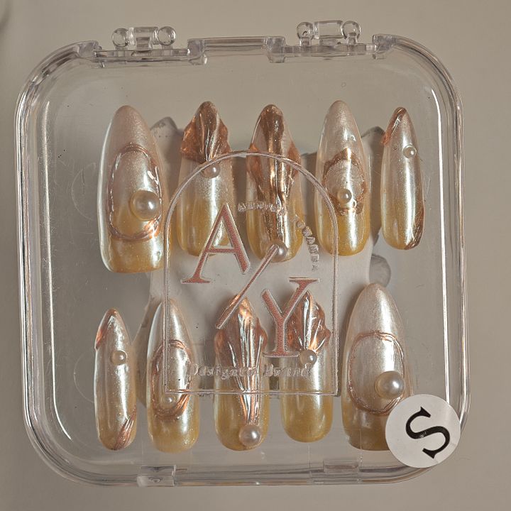 Yellow Pearl Glaze product image (2)